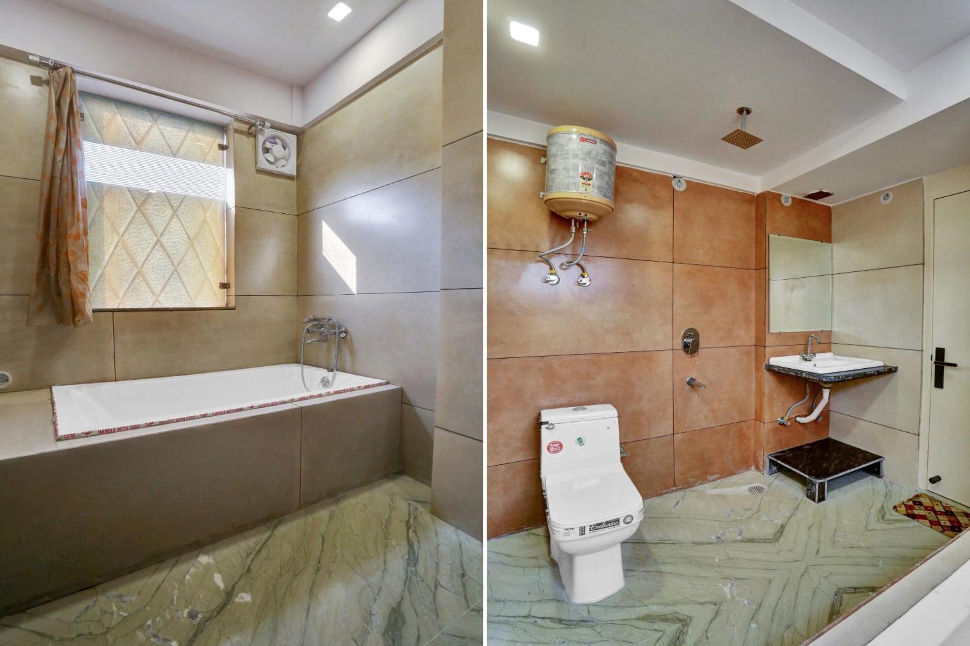 Hotel Oyo Flagship 81202 Brown New Delhi